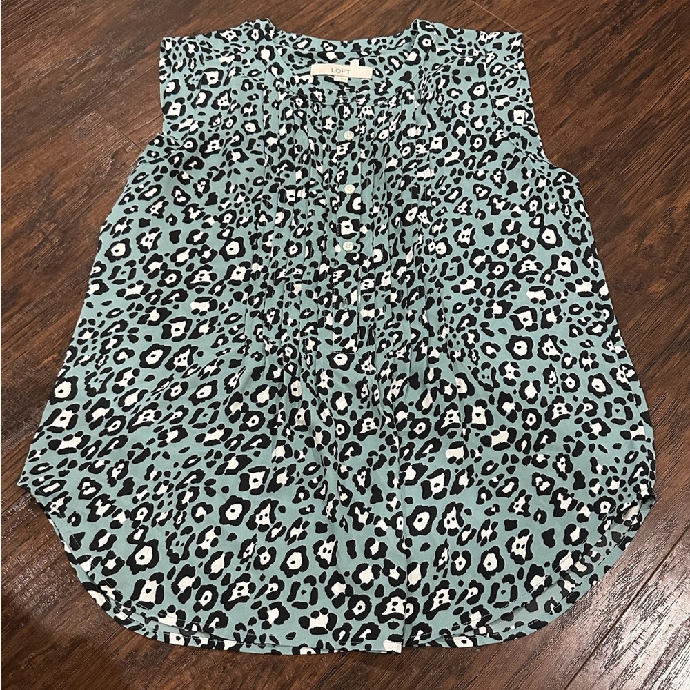 Ann Taylor Women's Sleeveless Top Size S